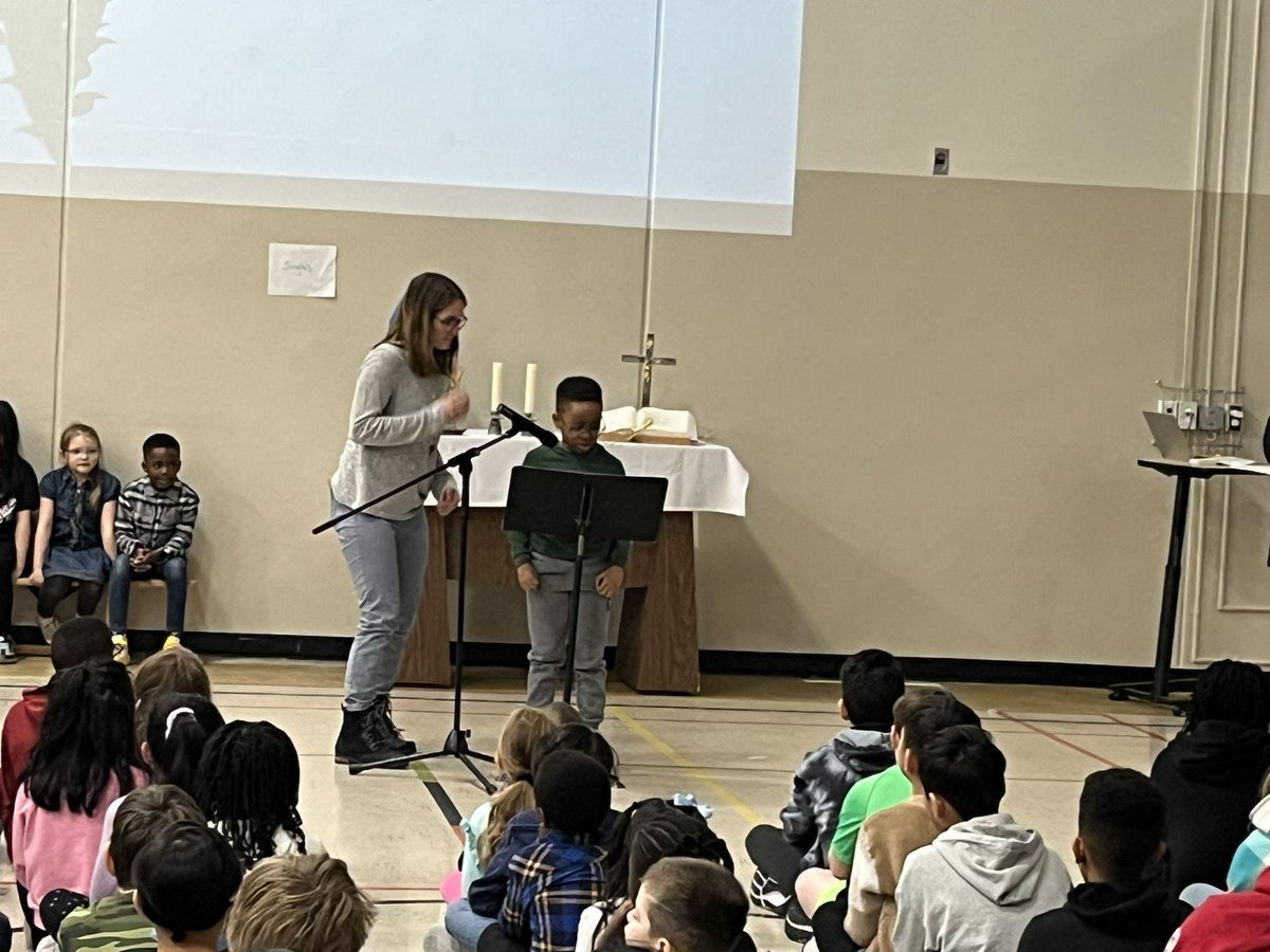 StTimothyRegina's tweet photo. 😀Beautiful ✝️ Easter🐣 liturgy this week led by our young grade 1/2 class! Warmed our hearts with this spring snowfall! #HOWLproud https://t.co/UNv3K4vjHW
