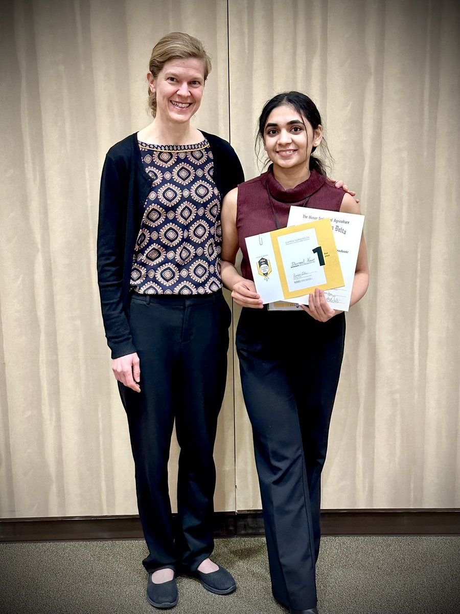 Absolutely thrilled to share that I was awarded the Distinguished Graduate Student Award by Gamma Sigma Delta and was inducted as a member of this society, a great honour! Also, got the chance to present at GSD research day and bagged the first position!🥳