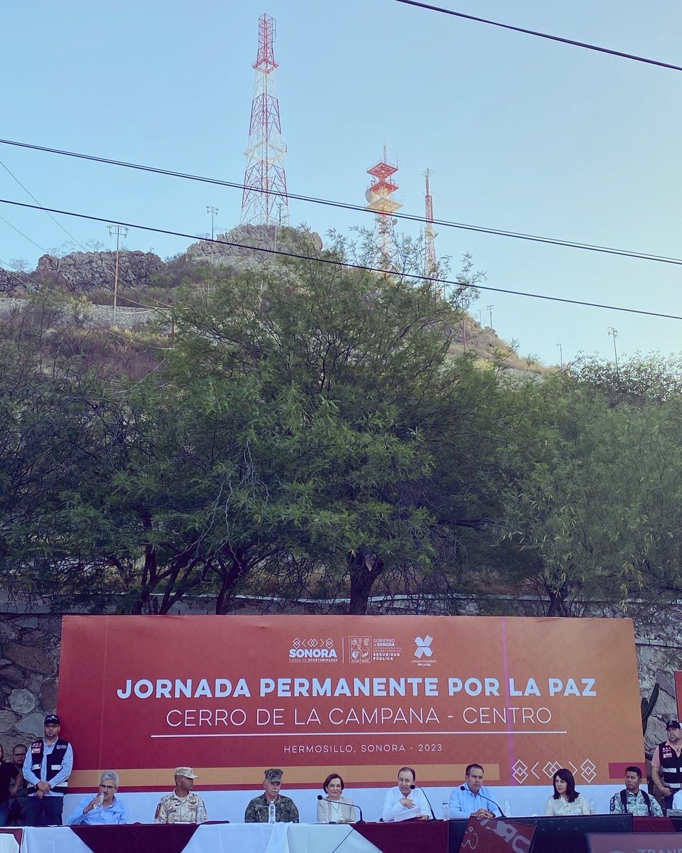 zavala_fco's tweet photo. Iniciamos #JornadaPermanentePorLaPaz con toma de protesta de #RedVecinal por Gobernador @AlfonsoDurazo de los barrios La Matanza, Hacienda de La Flor, Las Pilas, San Juan, ��ngel Flores, Centro y Casa Blanca.
#PoligonoCerroLaCampana @SonoraSeguridad https://t.co/vDF4pWn96F
