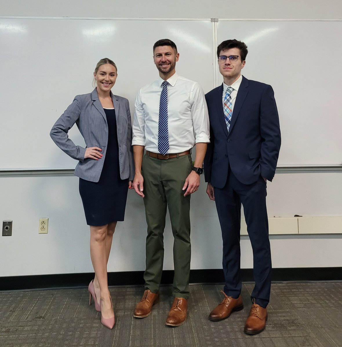 CRMardis_627's tweet photo. Congratulations to all the winners tonight who presented at the Damien Moore Memorial Lecture! I tied for 4th place among the doctoral students! It was a beautiful night of honoring Dr. Moore’s life. @umgradschool @olemissph @UMHESRM @P_Loprinzi https://t.co/MnV2c1XLNo