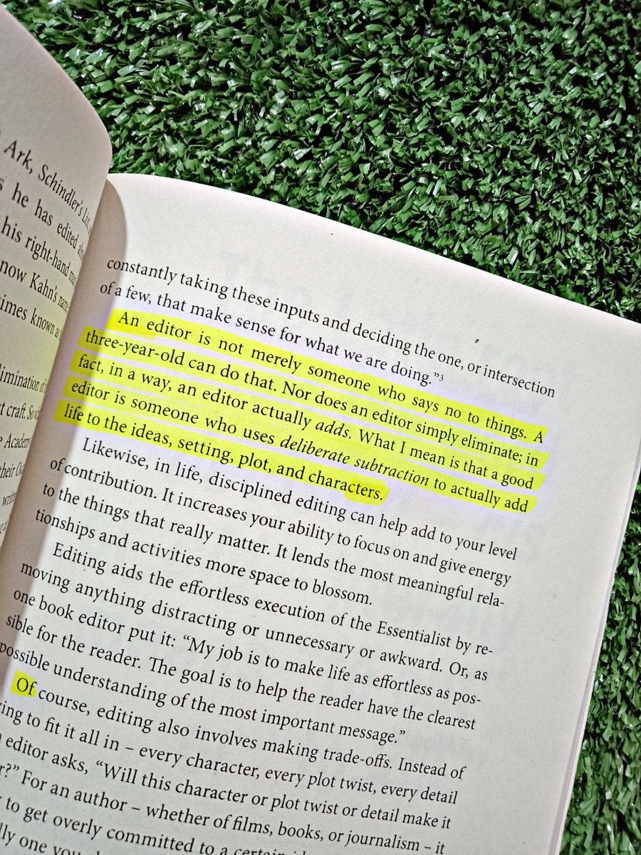 booksmyrefuge's tweet photo. Essentialism is not some ideology that you have to add to your overstuffed life, it’s a lifestyle, a simpler way of doing everything. It is not something you do occasionally but you have to make it a part of your identity.

#nonfiction #books #Reading https://t.co/1S0QAQbbar