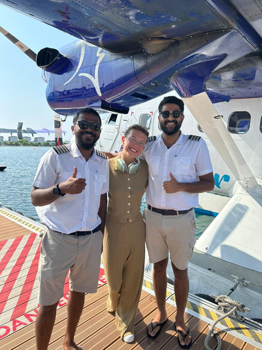 dharag96's tweet photo. My husband flew Millie Bobby Brown 😭 OMGGGGG https://t.co/JNUK6Bfd8H