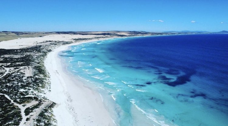 Dreaming of sun, sand and endless blue sea! 🏖

What are you doing this weekend? Let us know in the comment below!

📸: @schillani_adventures_

#jaycoaustralia #letsgojayco #caravanningaustralia #australianroadtrip #aussietravel #familycaravanning #campingaustralia