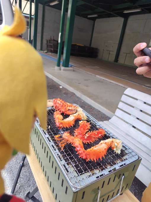 キャンプ!前菜にカニ…?! 