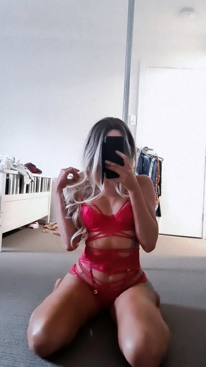 missdevine1994's tweet photo. https://t.co/fMxnPJmdoK https://t.co/nSI1gn7Hp1