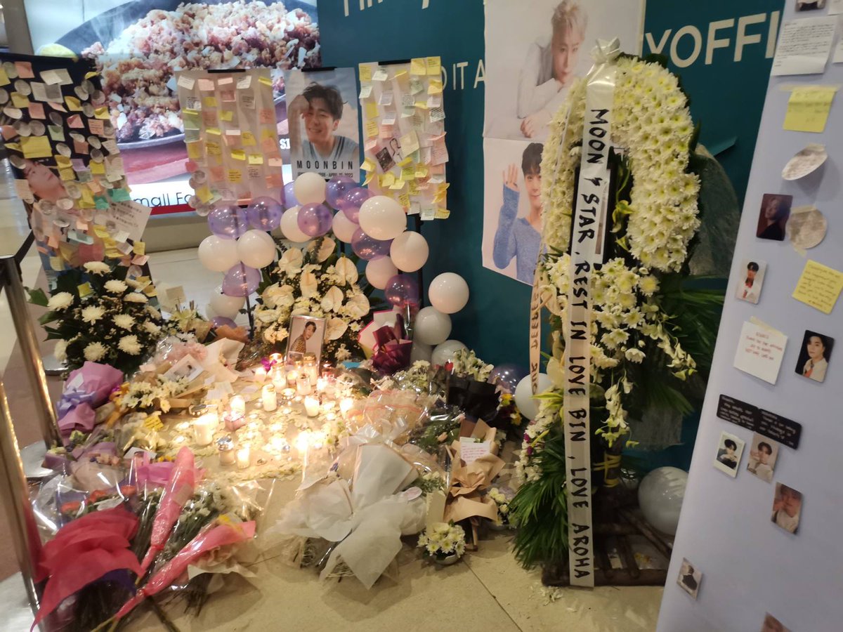 arohaengbokhae's tweet photo. about last night. w/ my aroha siblings. i still can't believe that you're gone now, binnie 😭 ilysm! rest in paradise, my love! 🌙 @offclASTRO #MOONBIN https://t.co/ggujriN1fr
