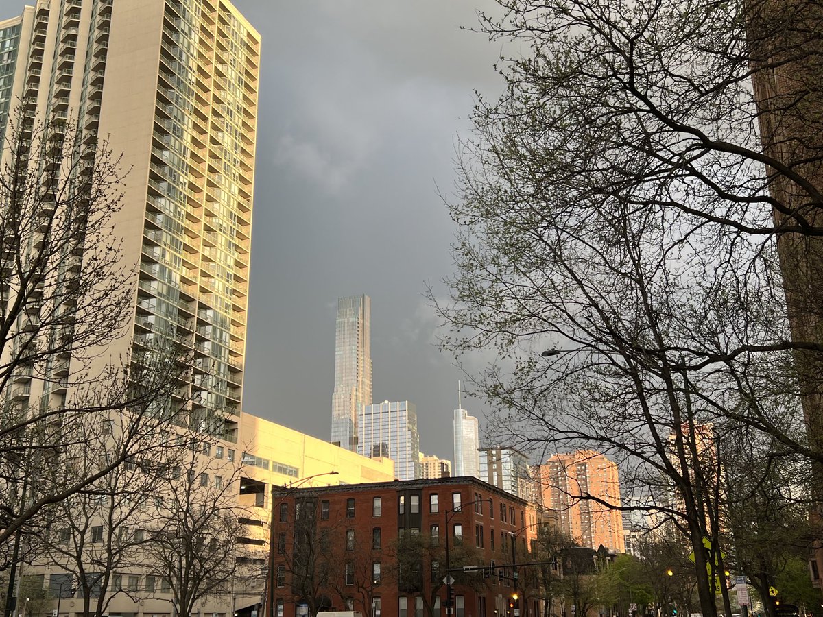 VirginieChicago's tweet photo. #nofilter / #noIA #chicago #beforethestorm https://t.co/EcwMbT0X3E