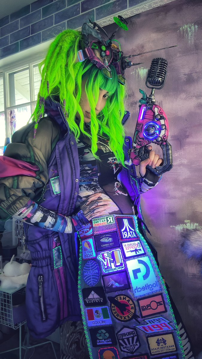 VividVivka's tweet photo. Say hello to 💚LimeWire💚, your #1 dystopian streamer to the literal stars! 
(this is my original character for @NeotropolisHQ)

I’m uploading a 30min video about her, some lore, my jokes, and all about my crafts to my site! This isnt even the full kit. https://t.co/PqivHA8gWe