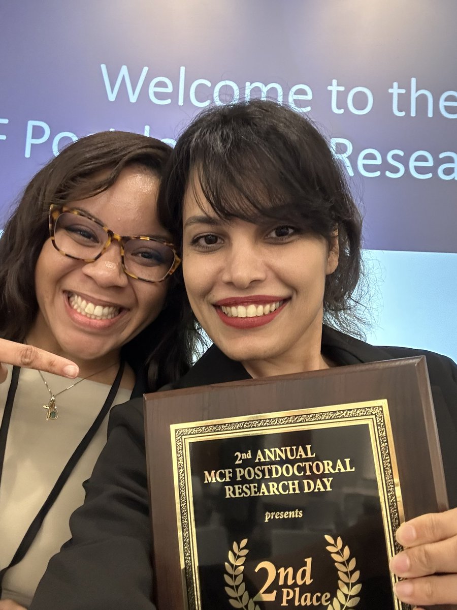 SaharBorna's tweet photo. Annnndddd we won!
2nd best poster presentation award!
Thank you @MayoMrfa!
@MayoClinic @MayoClinicPRS
#plasticsurgery #hand_surgery #surgery https://t.co/XZeanEAFns