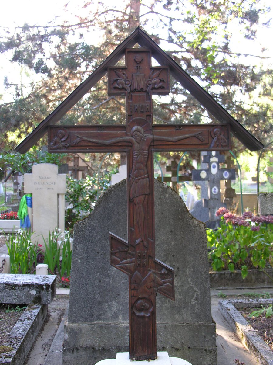 stefdesvosges's tweet photo. Photos du jour avec le cimetière russe de Sainte-Geneviève-des-Bois https://t.co/j1tpI6Z5xT