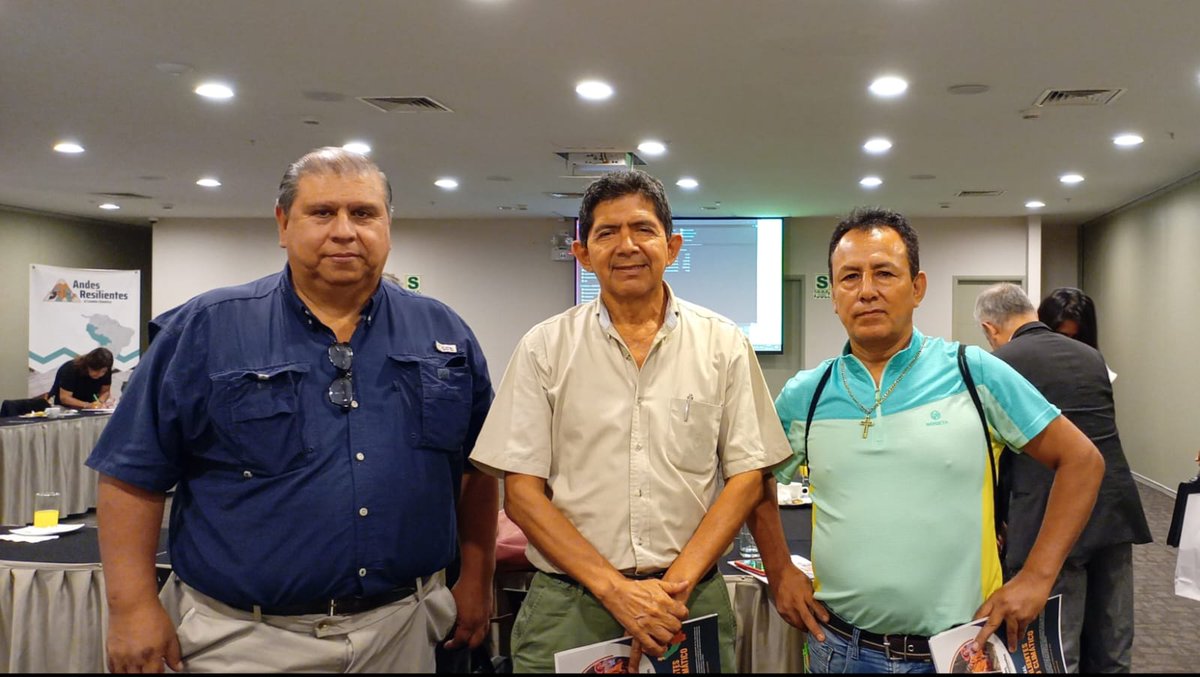 ANEPAP's tweet photo. Presidente de ANEPAP José Luis Bernuy, participó hoy en la sesión extraordinaria de la Comisión Multisectorial de Seguridad Alimentaria y Nutricional adscrita al MIDAGRI, en el Hotel José Antonio. Bernuy, asistió con Limber Álamo, y Jorge Rodríguez. 

@midagriperu https://t.co/GiBBYzP2Ef