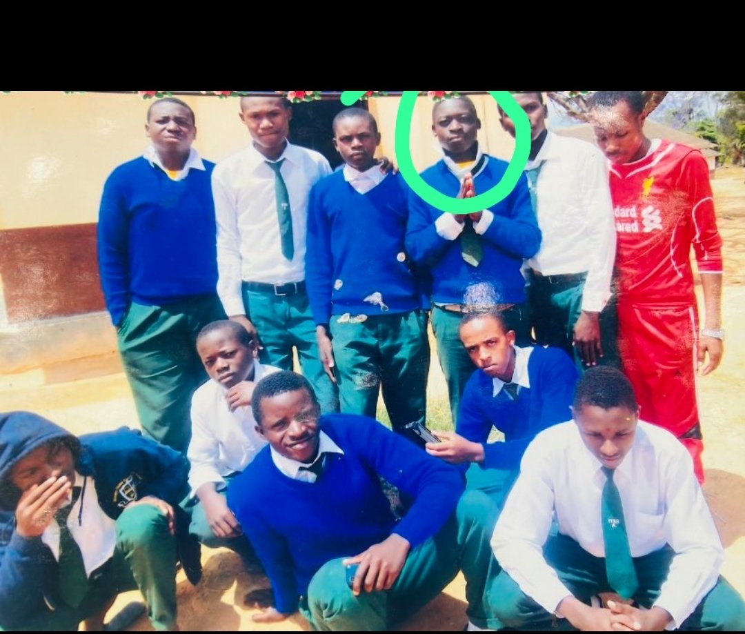 SadickTusia's tweet photo. RAFIKI ANGU AMEPOTEA TAKRIBANI MIAKA MINNE( 4 ).👇
Amepotelea Dar since mwaka 2020 akiwa anasoma Chuo( UDSM mwaka wa pili semester 1 akisomea Telecom Engineering)

●Jina : Jackson Allan Mahenge( Ndishu )
●Mahali anapotoka : MAKETE NJOMBE

●O level : ifunda Tech( Iringa )
●Advance : Msamala sec( Songea )
●Chuo : UDSM( Dar hakumaliza )

■Short Story :👇

Nilisoma nae Advance Msamala Sec tukafaulu wote UDSM Engineering yeye alikuwa telecommunications Engineering na mimi nilikua Industrial engineering mwaka 2018/19.

Tulipofika mwaka wa pili tulideside kupanga wote watu watatu,

Katika semester ya kwanza na nukuu aliwahi niambia "imekua semester ngumu kwake" na kweli nilikua naona maana Course work alikua akinionesha.

Sasa baada ya semester one kuisha ndipo tulipokwenda likizo baada ya kurudi sasa.

Ndio ilikua mwisho wa kuonana na rafiki yetu Jackson pale tulipokuwa tumepanga. Nakumbuka wiki moja tulipofungua chuo ilikua ukimpigia anadai bado yupo na atarudi kuendelea na masomo.

Toka apo akawa hapatikani tena, kwa mimi nilipotezea kipindi kile nilihisi labda rafiki angu ka disco alafu anaficha. Na nikawa nahisi labda anawasiliana na wazazi wake.

Baada ya kimya kirefu Cha takribani miaka minne( 4 ) jana ndugu zake kutoka NJOMBE MAKETE, wananipigia simu na kuniambia wanamtafuta Jackson na wao mara ya mwisho kuongea nao ilikua 2020 mwezi wa 10.😔

Dah, mama ake nasikia analia sana ndipo nilishikwa na majonzi na kuanza kumtafuta rafiki angu.

Alikua mtu poa sana na mwema mno.🙏

Kitu pekee tunachopenda kufahamu ata ndugu zake kama ni mzima uko alipo.

Na kama Jackson Unasoma huu ujumbe tupe ata ishara ya kwamba uu Mzima wa AFYA Ndugu zako tunakutafuta wazazi wako wana hofu kubwa mno na mama ako anabaki analia kwa muda mrefu sasa.😭

Inaumiza sana.🙏

Nikutakie maisha mema rafiki angu na napenda nikuone tena na tena.🙏🙏🙏

Natumaini uko salama.🙏

Note : Kama utaona sura yake au jina Lake au wewe mwenyewe Jackson umepata kuona ujumbe huu, Nipigie.👇

📞: 0762 305 991 or 0719044838✅️

Nisaidieni kumtafuta @mkandamizaji @batuli_actress @bajabiri @masoudkipanya @CloudsMediaLive @Wakazi @wasafifm @eastafricatv @earadiofm @BBCWorld @bbcswahili @BBCAfrica @diamondplatnumz @OfficialAliKiba @AyTanzania @MwananchiNews @MwanaFA @FidQ @hancymachemba @babalao__ @rollymsouth @ayubu_madenge @BarakaSaimon3 @chapo255 @JoyceMwalimu @Joy_Mbura @MiriamMkanaka @CarolNdosi @funjojr @MarekaMalili @mpambazi @Mpalestina_ @feonachicken @heisrema @MsigwaGerson @IAMartin_ @MarekaMalili @urbanvintagedsm @MartinL01584477 @TunduALissu @halimamdee @TitoMagoti @abdulnondo2 @DianaPaulChando @mshambuliaji @millardayo @Nnauye_Nape @HKigwangalla