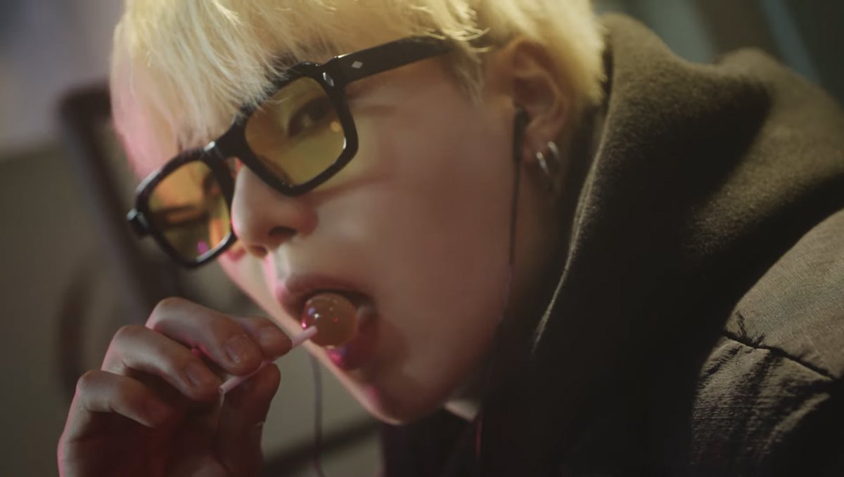 ʜᴏɴᴇʏsᴜɢᴀ 슈발ჱ̒ ｰ̀֊ｰ́ ) tweet media
