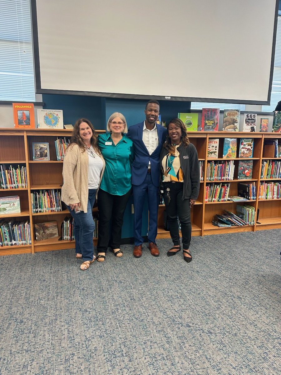 melrbates's tweet image. Please read the post below from one of our amazing team members. This is truly why we do this every day! Thank you @BarbaraKBurns and Daniel Koech for listening, caring, and pouring into our community! Your support is truly appreciated! @dentonisd is the place to be!