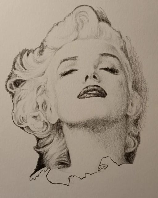 pascalmax890526's tweet photo. Travaux en cours ...
#marilynmonroe #marilynmonroe #marilyn #pinup #pinupfashion #pinupstyle #pinupgirl #pinupmodel #pinupmakeup #sexypinupgirl #sexsymbol #sexypinup #sexywoman #carandache #cansonpaper #canson #blackandwhitedrawing #blackandwhite .
De Giovanni GioGio Giorgi . https://t.co/uCGOsbgYfS