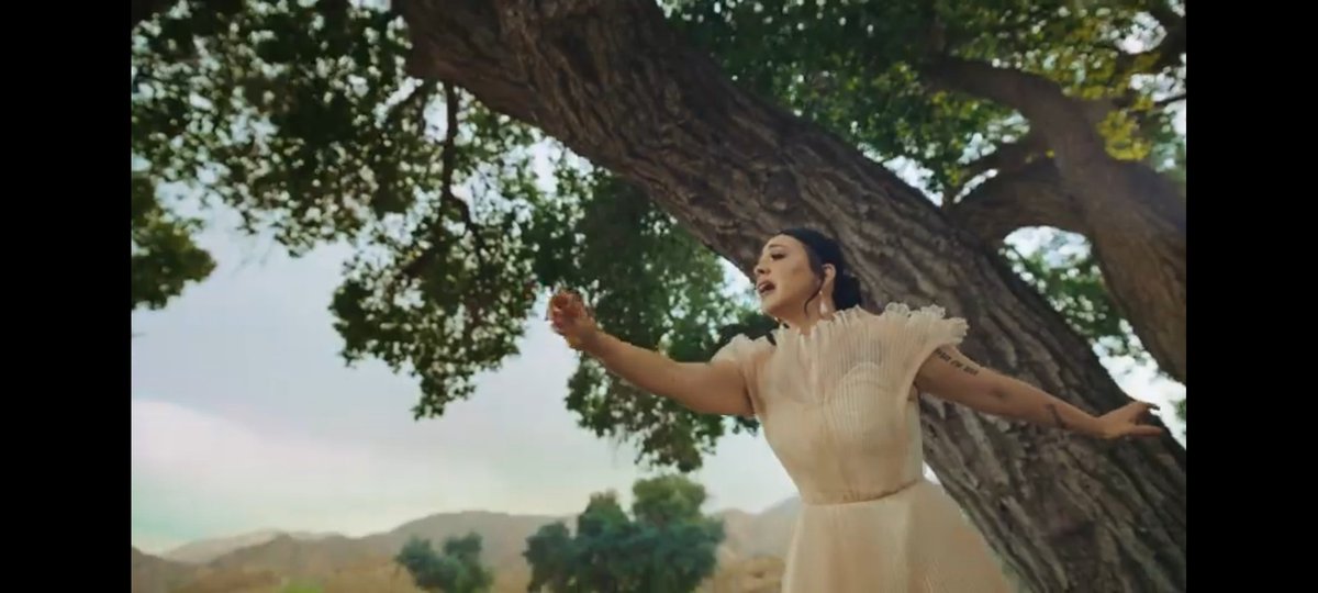 CassMv21's tweet photo. Ay no, esta canción de verdad te hace sentir que las estrellas puedes tocar... Gracias @CarlaMorrisonmx y a todo tu equipazo por esta maravillosa canción que nos regalan. :3 😗 ❤️ #SiempreFan https://t.co/1pCZJEUAwv