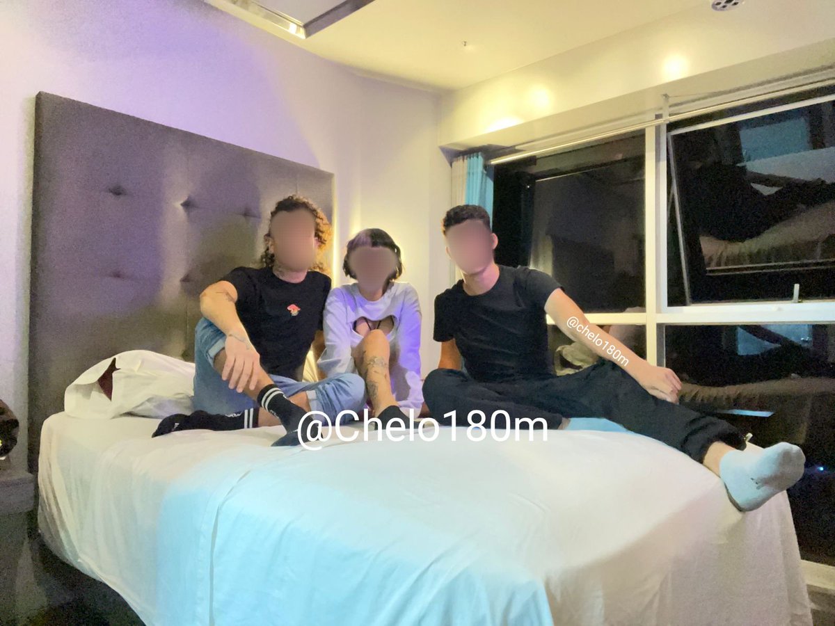 chelo180m's tweet photo. Después de un tiempo conversando se dió. Stag/trio con @sabandijaspar 🥵🥵
Hay video así que disfruten...
Rts para más 👌🏻 (Vayan a su perfil qué pronto subiran más 🎞️)
¿Dónde fue este encuentro? 🤪🙌🏻
.
.
#single #swingerperu #triohmh #swlima #bull #cuckold https://t.co/j1IPgAdP0v