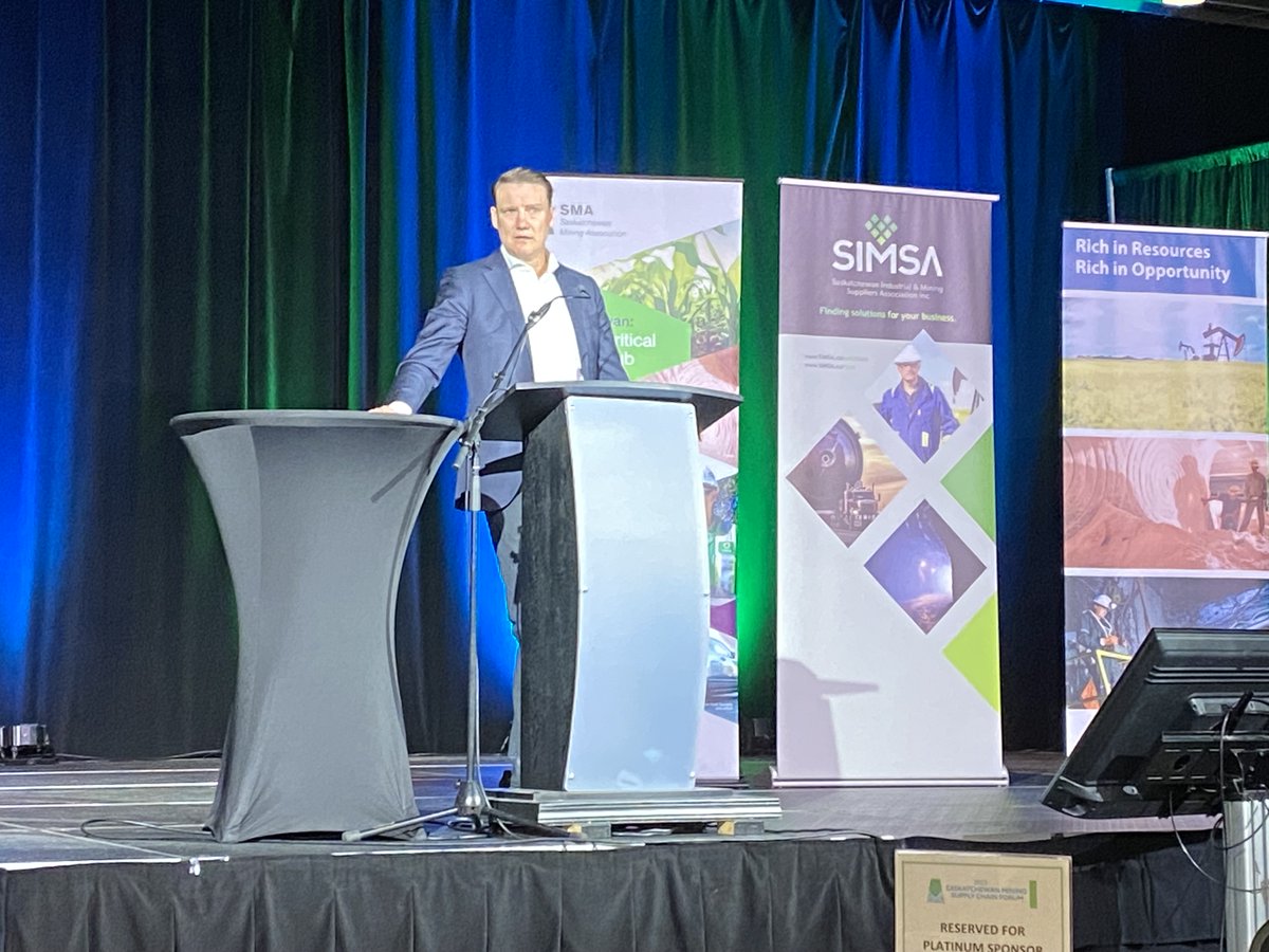 SaskMiningAssoc's tweet photo. Chris Reynolds, Executive Vice President and President, Potash @NutrienLTD provided the keynote address on Potash Markets at #MSCF2023.  Global #potash demand is expected to grow in the range of 63 to 67 million tonnes in 2023 with increased demand in North America and Brazil https://t.co/XszLJAozcb