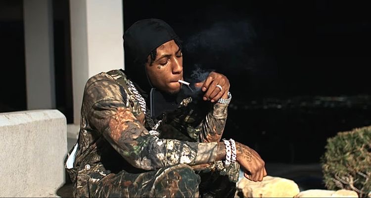Casho_o789's tweet photo. #DTTAH YOUNGBOY JUS DROPPED THE GREATEST ALBUM 🔥🔥 https://t.co/fpJX5B55cd