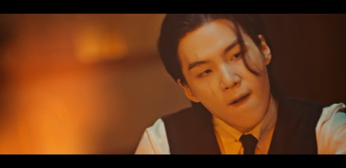 kvchim's tweet photo. omgggdkdjdkkd sugaa😭 https://t.co/FKus3ceO6F