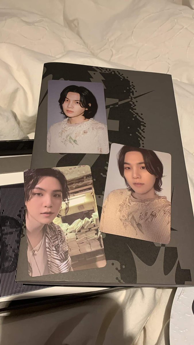 minamhopekook's tweet photo. Las photocards de Yoongi, LAS PHOTOCARDS DE YOONGI PARA EL ÁLBUM D-DAY

#SUGA https://t.co/Pymlx8Rlv6