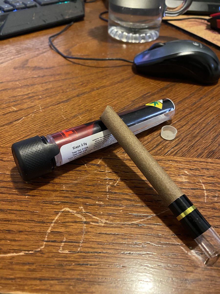 TheTAGLegend's tweet photo. Bout to hit this @MikeTyson #SLAPZ 2.0 #BLUNT to closeout 420 DAY #Mmemberville #CannabisCommunity 💚💚💚🫡 https://t.co/VuoSNlpzgc