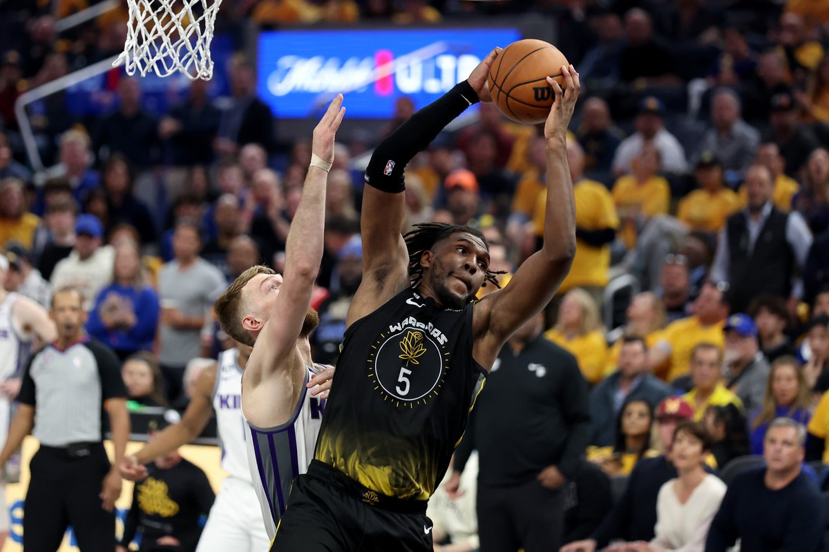 BleacherReport's tweet photo. Kevon Looney appreciation tweet.

4 PTS
20 REB
9 AST

🔥🔥🔥 https://t.co/yL2lE6gX70