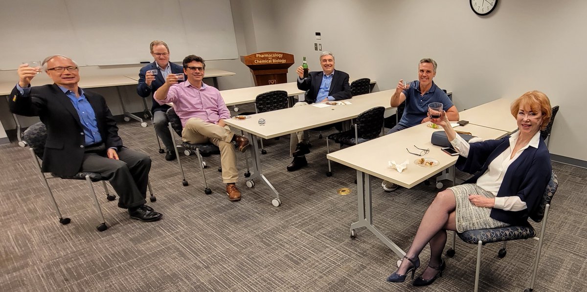 Cheers to @emoryhealthsci  basic science dept. chairs! Happy to discuss research support with dedicated group.  Emory is extraordinary because of leaders like these and the hard work of our faculty. @HaianFu @GariClifford @EmoryPathology  @PharmChemBio @EmoryBiochem @BassellLab