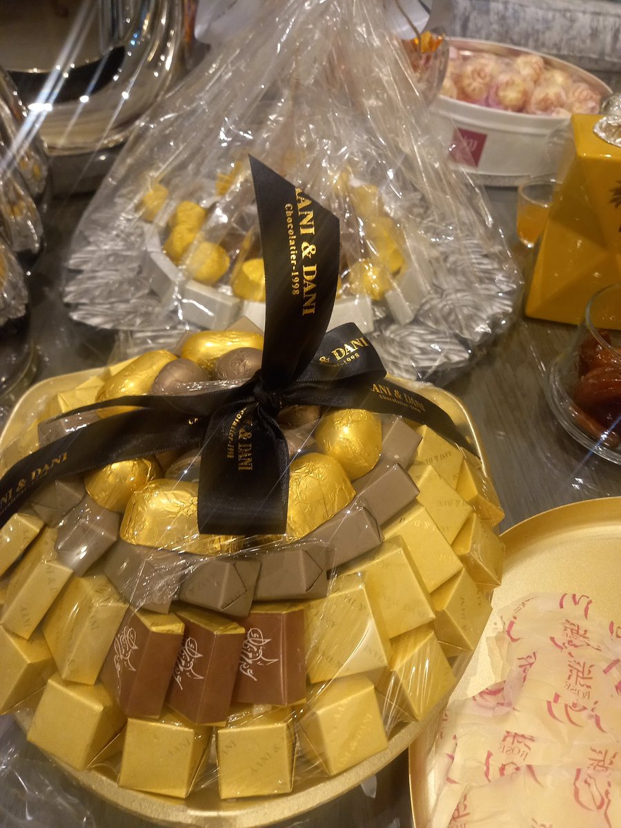 #عيدكم_مبارك⚡🌙 تهنئة خاصة 🌙⚡
أهنئكم بمناسبة عيد الفطر 
  المبارك اعاده الله علينا وعليكم باليمن والبركات أعواما عديده وأزمنة مديده وتقبل الله طاعتكم وصالح الأعمال. ....
🪷 كل عام وانتم بخير 🪷