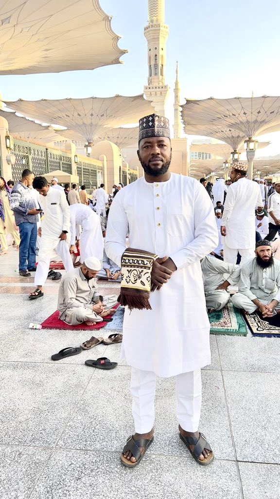 Allah ya maimaita mana Allah yasa ibadunmu karbabbu ne EID Mubarak