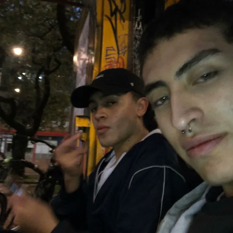 aresblack_xxx's tweet photo. Con los parceros 🔥‼️
#newpostalert #newposttday #newposter #adultcontent #adultcontents #adultcontentonly #sigueme #siguemeahora #sigueme👈 #bulge #bulgegay #bulgechallenge #bulgetastic #bulges #bulgemen #bulgewatch #hombrescalientes #hombressexys #hombresgay #tattoo #tattoos https://t.co/8HNLaHGQkR
