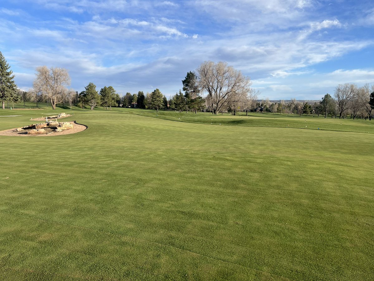 AtkinsonGolf's tweet image. The membership at Boulder Country Club is going to love the new 23,000 square foot putting green/putting course. Within this huge green we replicated two of their existing Maxwell greens (#8 and #10).   @bouldergrounds and Total Turf are a pleasure to work with.