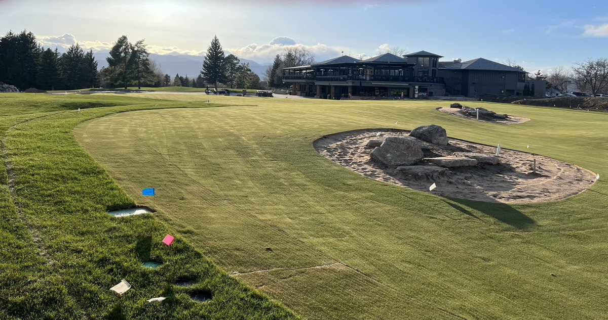 AtkinsonGolf's tweet image. The membership at Boulder Country Club is going to love the new 23,000 square foot putting green/putting course. Within this huge green we replicated two of their existing Maxwell greens (#8 and #10).   @bouldergrounds and Total Turf are a pleasure to work with.