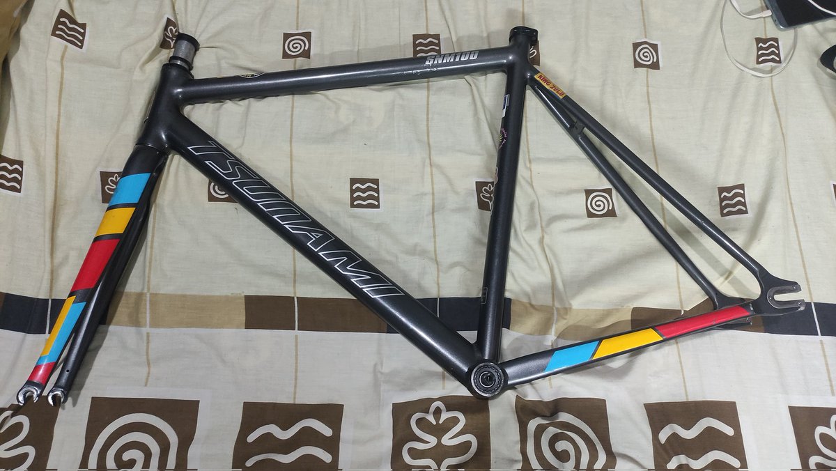 wingskrt's tweet photo. WTS frameset tsunami snm100 sz m
include headset, bb 110.5, seatclamp.
2.6 jt nego tipis
lok Tangerang, utamakan COD
#fnfjb https://t.co/w5hB1voJfH