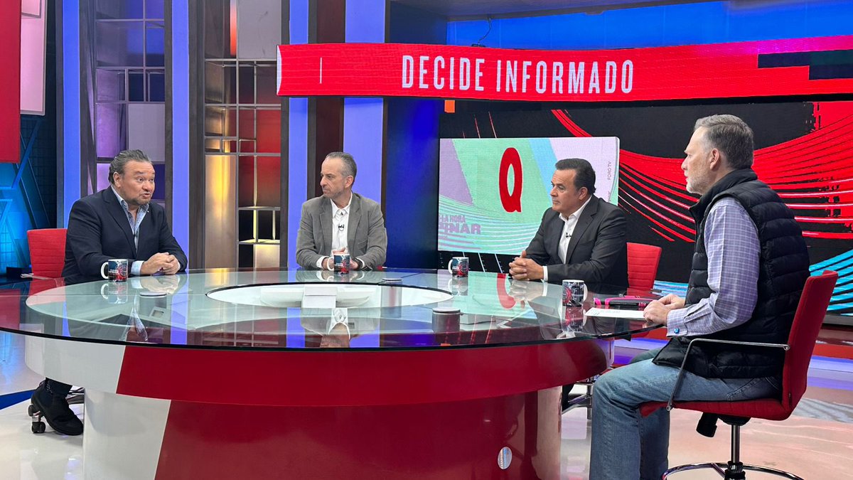 Un placer y un honor participar con Fernando de la Mora, Ramón Vargas y <a href="/leozuckermann/">Leo Zuckermann</a> en el programa #EsLaHoradeOpinar que este último conduce. ¡Sostuvimos una gran conversación acerca de la ópera! Ojalá que puedan verlo mañana a las 10PM por <a href="/Foro_TV/">Foro</a>.