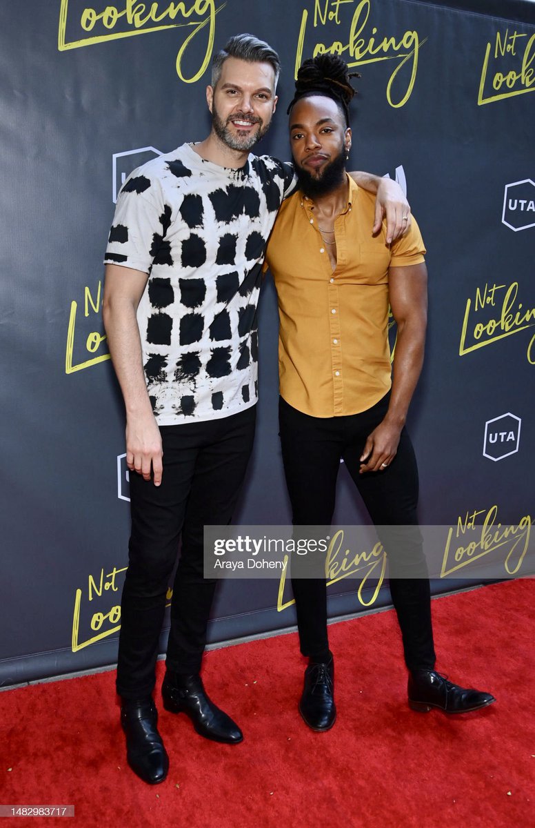 notlooking_ts's tweet photo. LA Private Screening in Partnership w/ @glaad &amp; @unitedtalent - 4.17.2023
#NotLooking #ShareBlackStories https://t.co/Xv2izCCDqB
