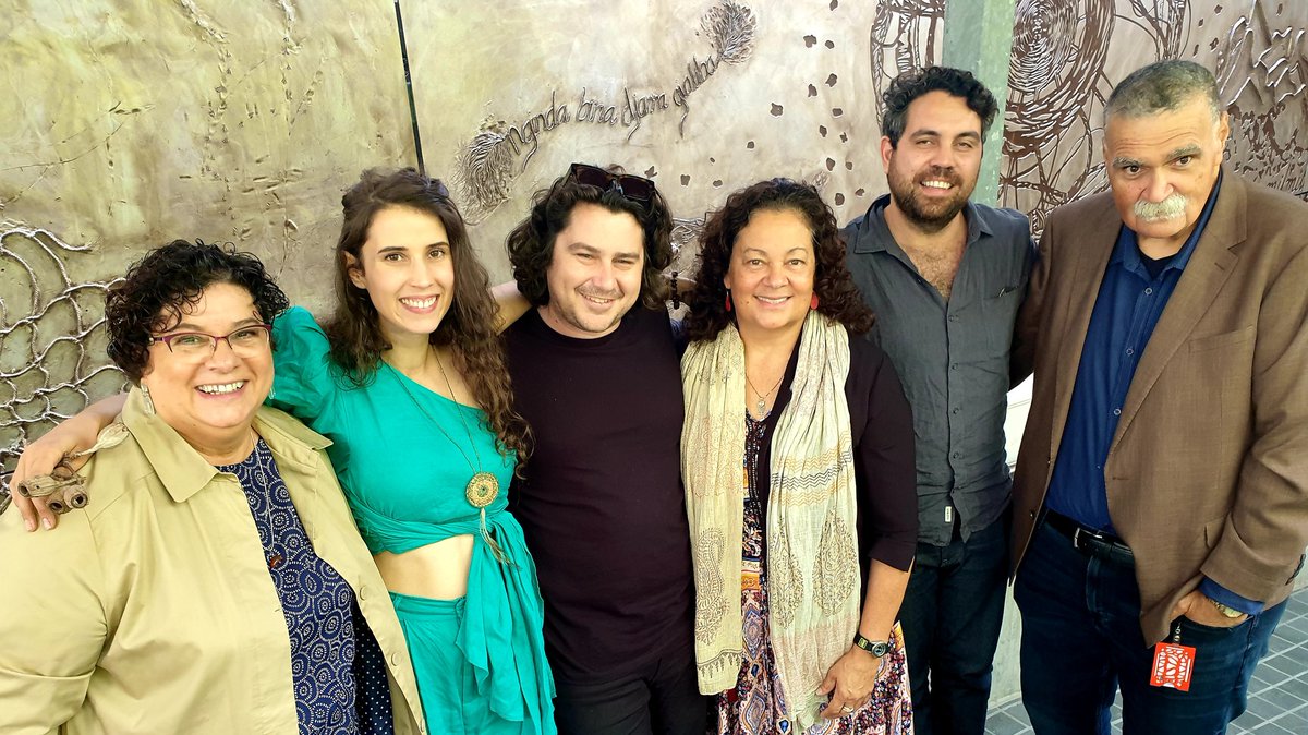 angela_leitch's tweet image. 👀 here. #CampusToCountry #WelcomeToCountry installation "Following Paperbarks" 2023 by TO Jody Rallah launched today. Check it out!  #PBlock #KelvinGrove @QUT #QUTYarns @QUT_Elder