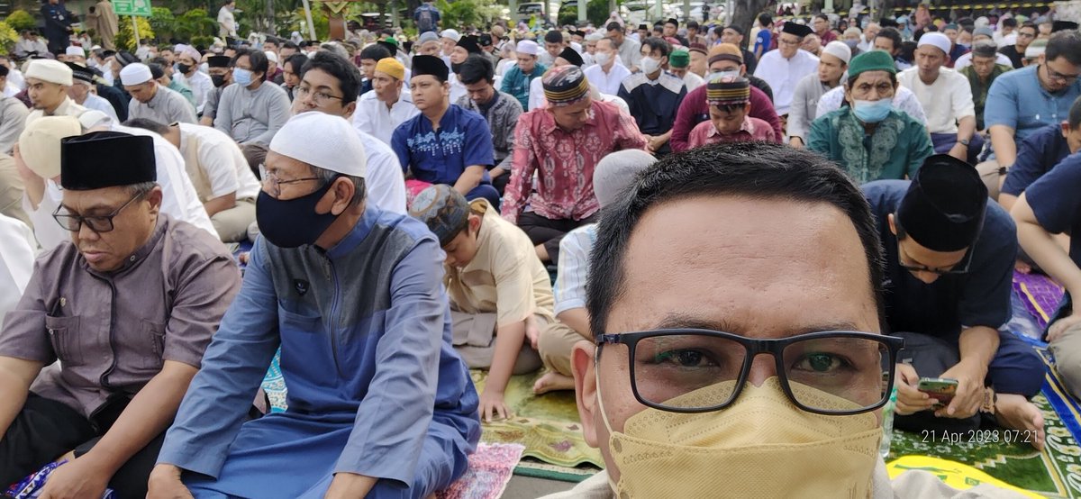 ediheryanto_'s tweet photo. Alhamdulilah Ramai Lancar Sholat pagi tadi di halaman masjid darussyifa
RS Islam Jakarta Sukapura Kelapa Gading.
Selamat Hari Raya Idul Fitri
Mohon maaf lahir dan Batin 🙏🙏🙏 https://t.co/DkwYPVV8hh
