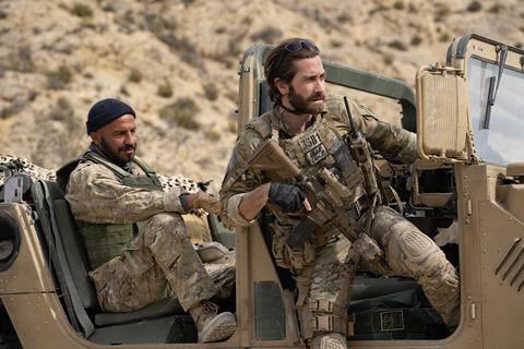 MovieMantz's tweet photo. GUY RITCHIE’S THE COVENANT is an EXCELLENT war thriller about a U.S. Army Sergeant who goes back to Afghanistan to retrieve the interpreter who saved his life. Gripping intensity &amp; superb performances from JAKE GYLLENHAAL &amp; DAR SALIM; GUY RITCHIE’S best movie in years! SEE IT! https://t.co/61gGEPtjGT