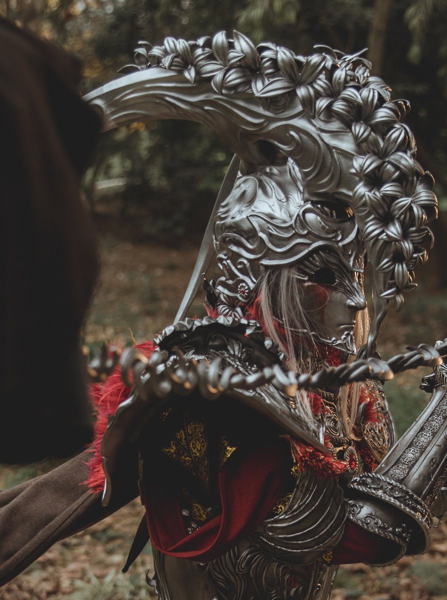 liancwan's tweet photo. #ELDENRING 
New head new flowers,but old flowers are not wasted,I put them on the weapon. new flowers are made with eva https://t.co/V0VmvPgqBz