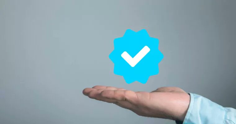 tndaba's tweet photo. Condolences to all the blue ticks 💙 

Verified is dead 💀 

#RipBlueTick|#RipBlueCheck|#RIPBlueCheckMark|#RIPVerified https://t.co/fkJGaphx6p
