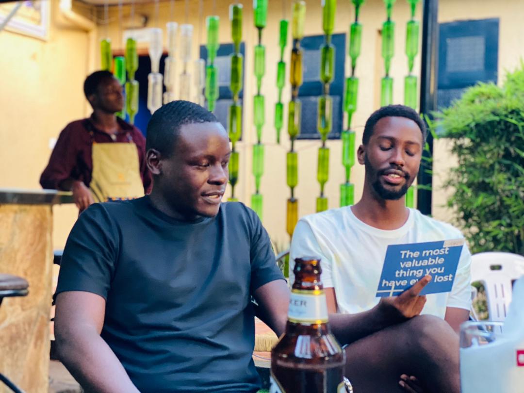 Rukwengye's tweet photo. We hosted our first physical meet of the @BoundlessMinds_ Professionals yesterday. Lovely experience & conversations.
The #BoundlessProfessionals is a community of young professionals pursuing life & career success by building consistency thru mini-habits & small achievable goals https://t.co/6Zte5efXbr