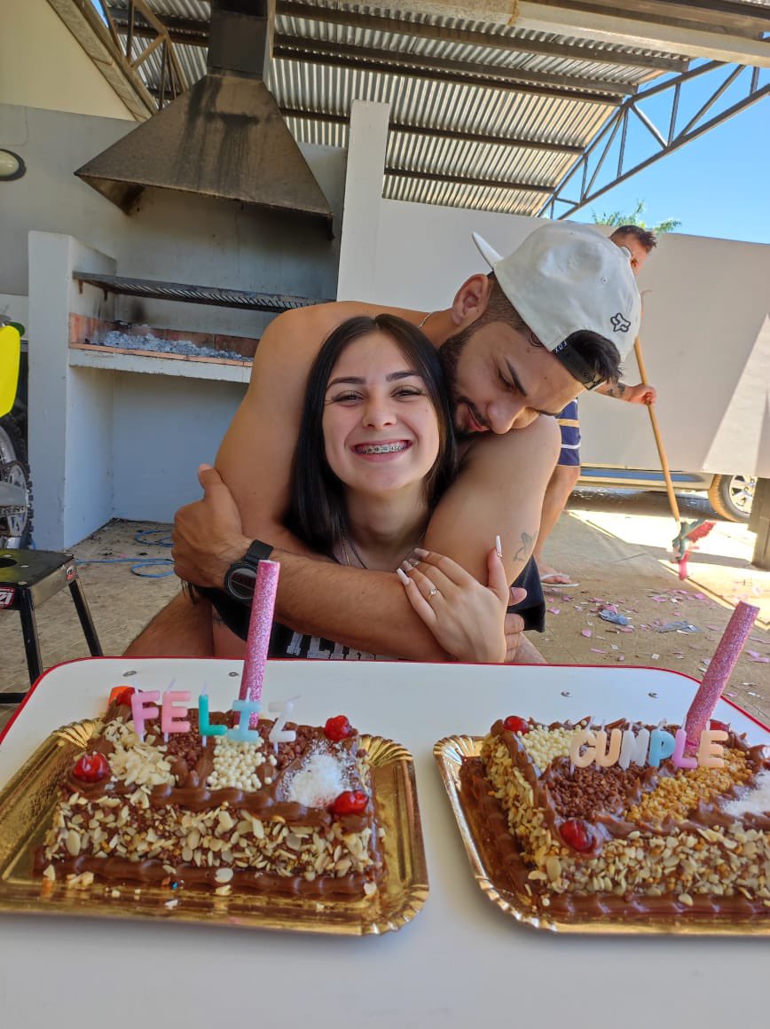 isaa_besold's tweet photo. Feliz cumpleaños mi amor 🎂
Te amo ♥️ https://t.co/f5bBsgxM87