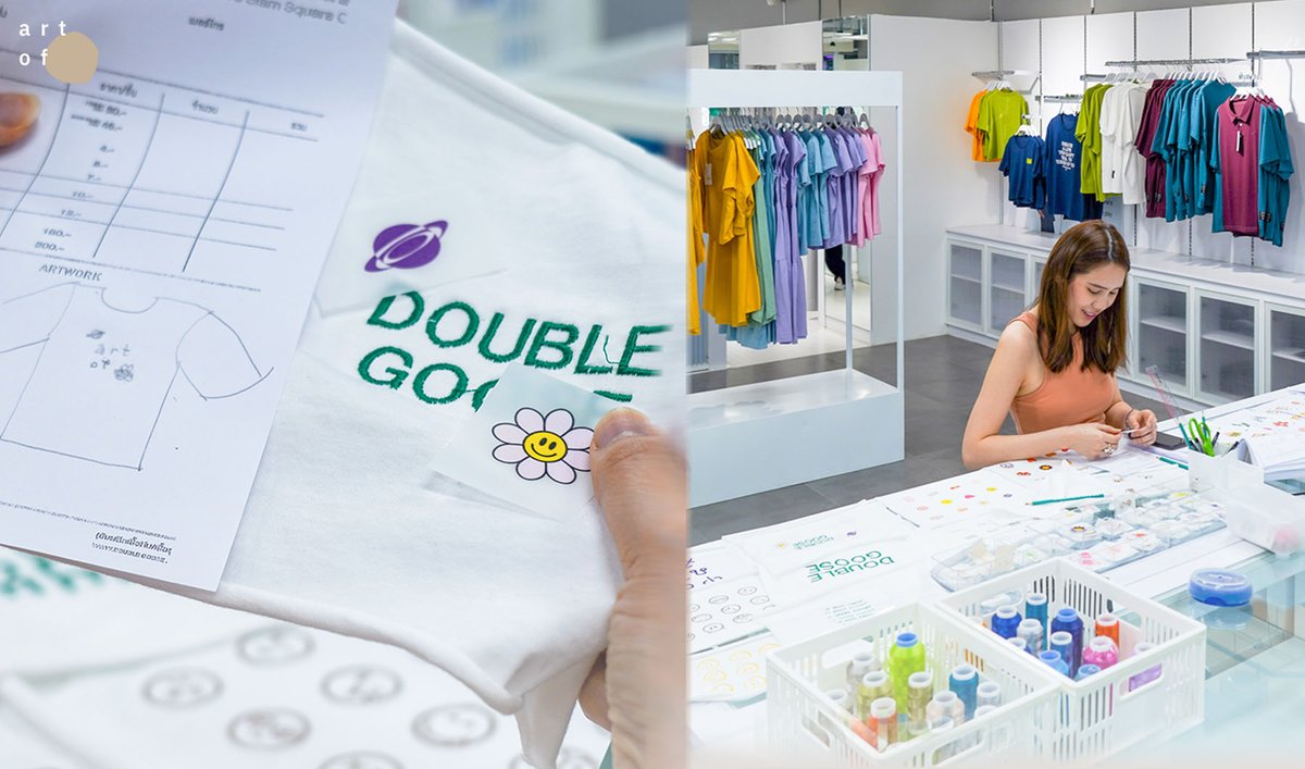 artofth's tweet photo. วันก่อนไปทำลายเสื้อ DIY ที่ร้านเสื้อห่านคู่ Double Goose Flagship Store ที่สยามสแควร์วันมา เอาจริงๆ เป็นกิจกรรมที่สนุก+ราคาย่อมเยาว์มากนะ เสื้อคือซื้อให้ตัวเองก็ได้หรือเป็นของขวัญก็ดี
#DoubleGoose #DoubleGooseDesignedbyU #ธรรมดาที่ทำมาDIY #ห่านคู่DIY https://t.co/gqcJSxTwfR