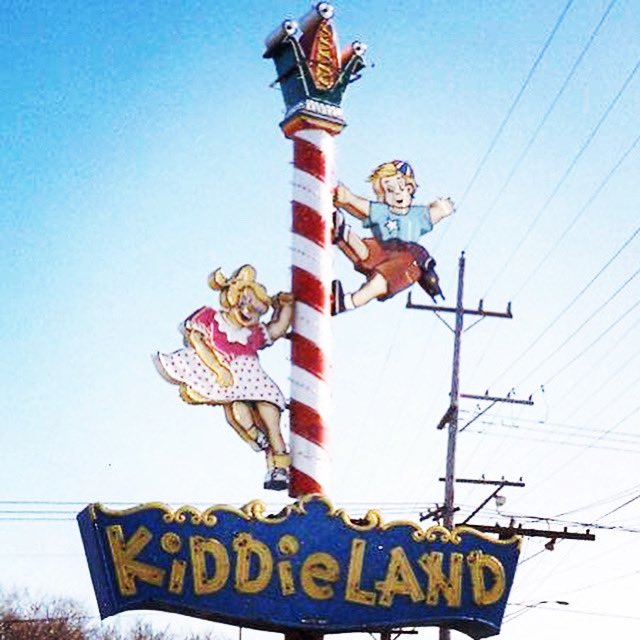 Were you fortunate enough to ever go to Kiddie Land? #ChicagoHistory ☑️