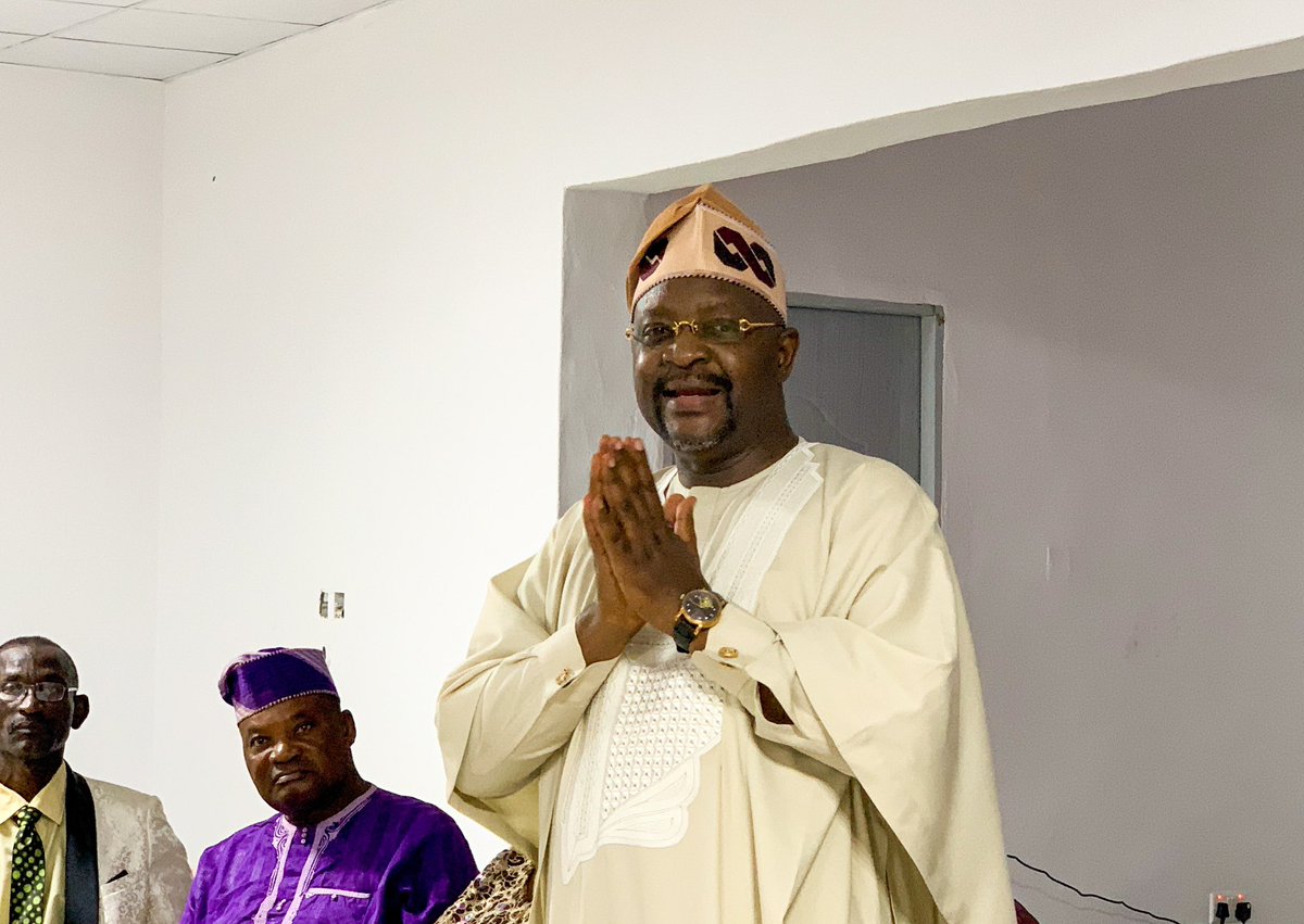 de_voyce's tweet photo. Over the years, Chief Sunday Dare @SundayDareSD hosts the Muslim Umah of Oyo state to an Iftar during the Ramadan, this year is no exception as he hosted them Parties chieftains at Ibadan. https://t.co/M5Eh0NxbUu