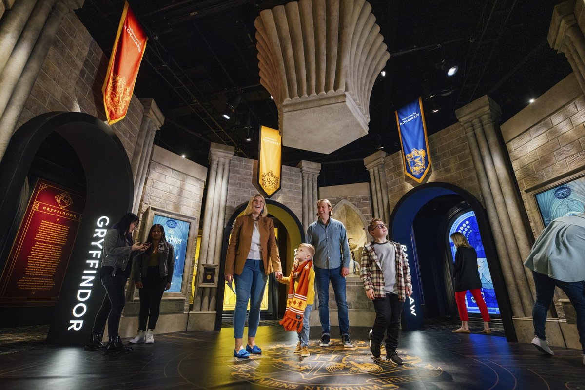 Lebienpublic's tweet photo. On a testé l'expo Harry Potter qui ouvre ce vendredi à Paris 🧙‍♂️

https://t.co/a9y1b52FTZ https://t.co/cG5Juge05a