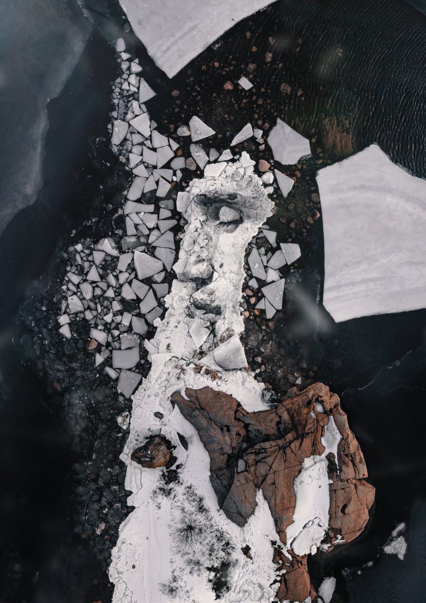 mixdevil66's tweet photo. Working on #Ice Floes, #DavidPopa Renders Ephemeral #Portraits that Fracture and Split into the Sea https://t.co/v8tPtWdRrS https://t.co/Ma6y28EfTr