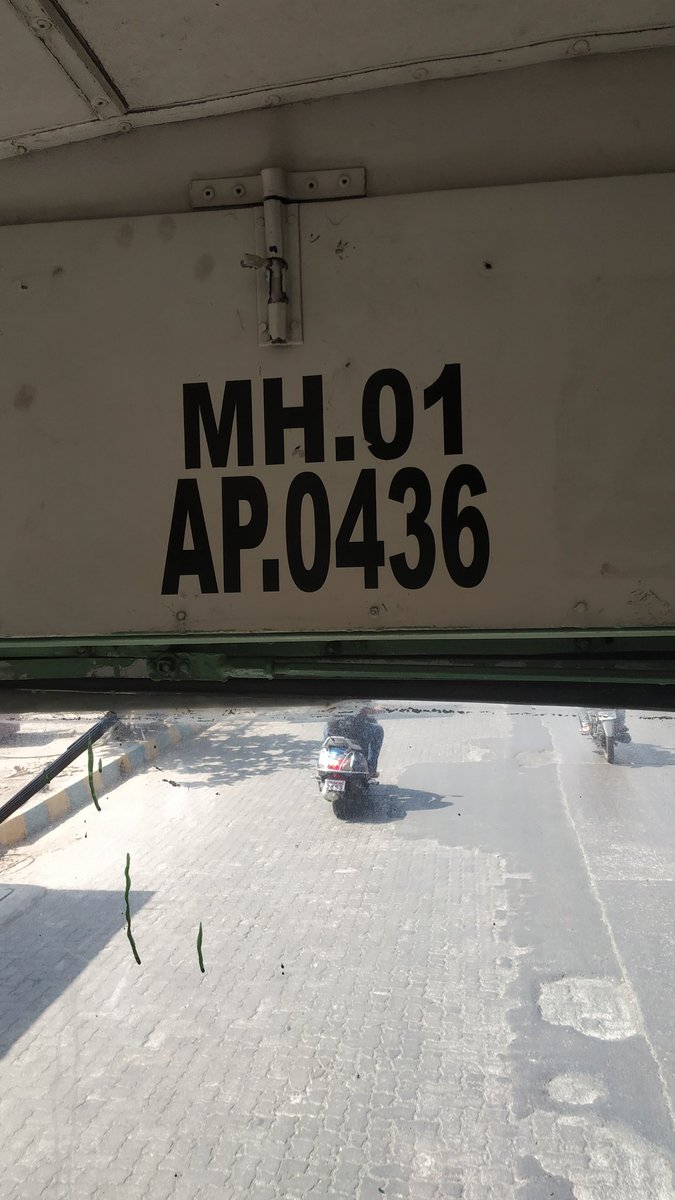 gpandya59's tweet photo. (Mulund agar) Take some action its not about me its about 100 to 150 passengers @ThaneCityPolice  @MumbaiPolice https://t.co/hBts9mvLb9