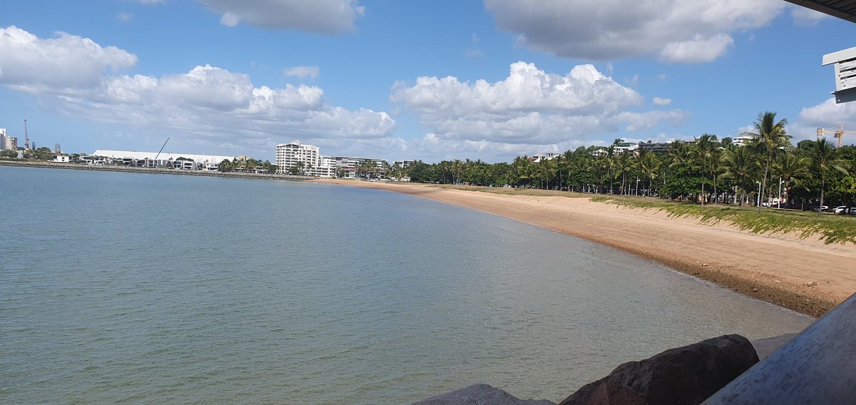 JaymieRains's tweet image. #TropicalLiving